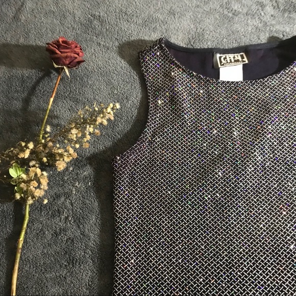 City Triangle Sparkly ⚡️ Sleeveless Top - Picture 6 of 7